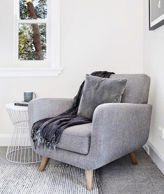 C H I L L  Z O N E  Create a space that will become your go-to spot to relax, read, stream Netflix or scroll through Insta. We all know at some point it’ll double as a temporary wardrobe too! 
.
.
.
#studiofinteriorstylists
#interiordesign#interiorstyling
#homestyling#homestaging
#propertystyling
#propertystylingsydney 
#interiors#styletosell
#interni#intérieur